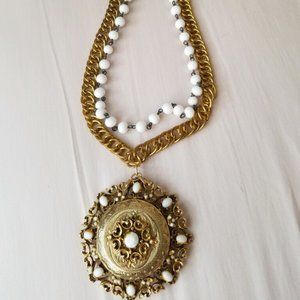 Vintage Florenza Locket Necklace